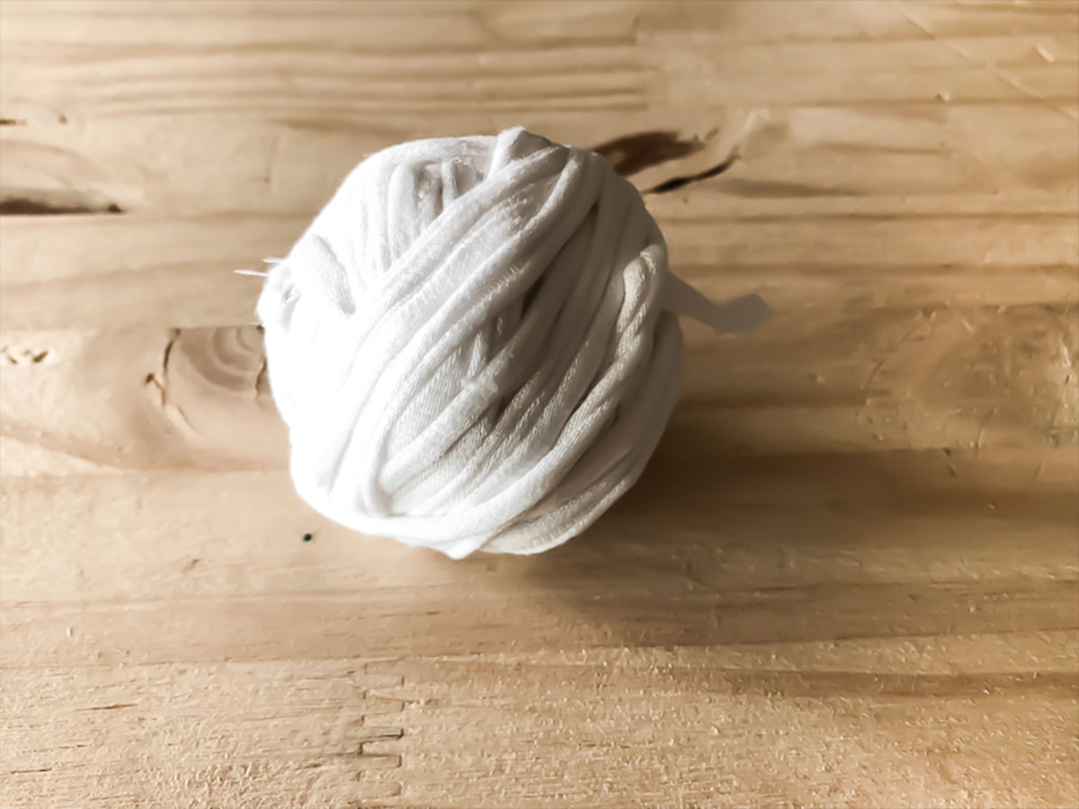 Pelote trapilho (ou fil spaghetti, ou t-shirt yarn)